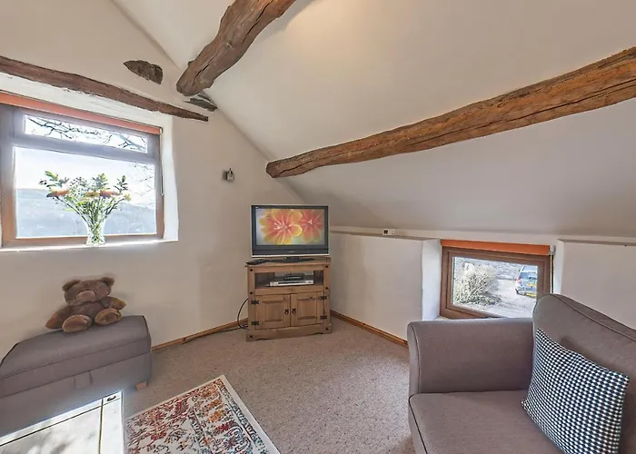 Beautiful 16Th Century Ty Cerrig Cottage, Set In Stunning Grounds With Great Views