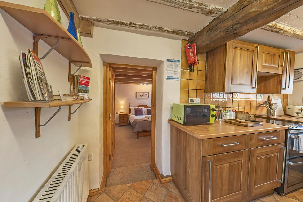 Beautiful 16th Century Ty Cerrig Cottage, Set In Stunning Grounds With Great Views * Corwen